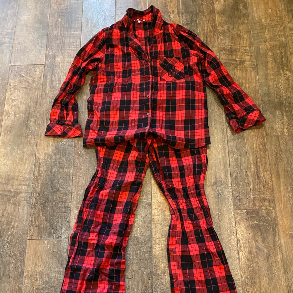 Victoria's Secret Red and Black Plaid Pajama Set. Size M Long. Good condition.